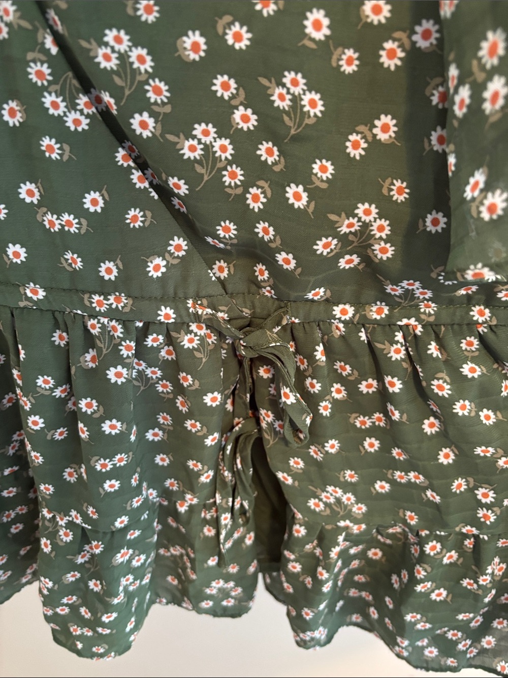 Jodifl size medium Green Floral Peplum Wrap Top - Picture 3 of 6